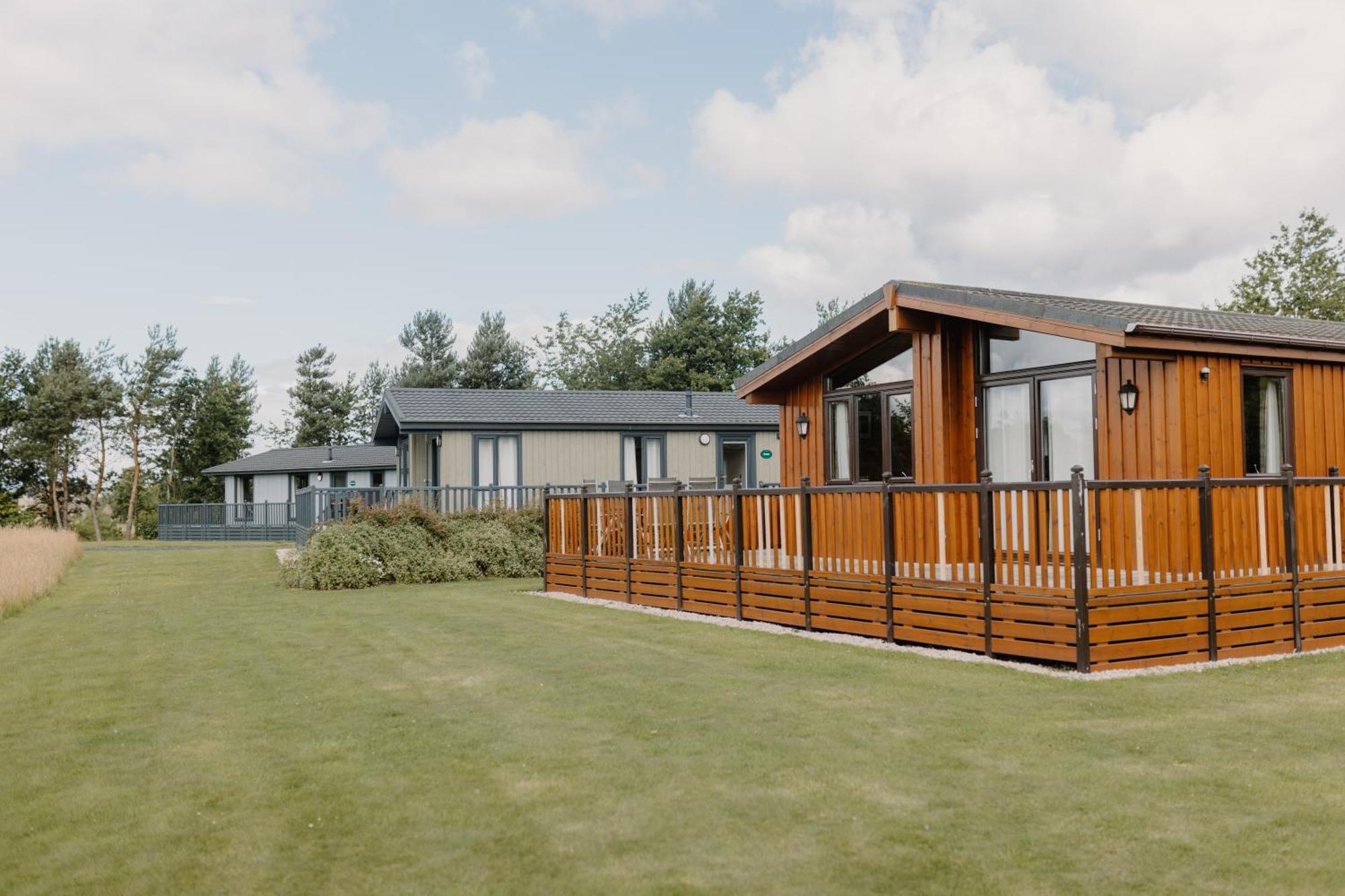 Linwater Caravan Park - Luxury Lodges And Static Caravans Near Edinburgh Newbridge  Exteriör bild