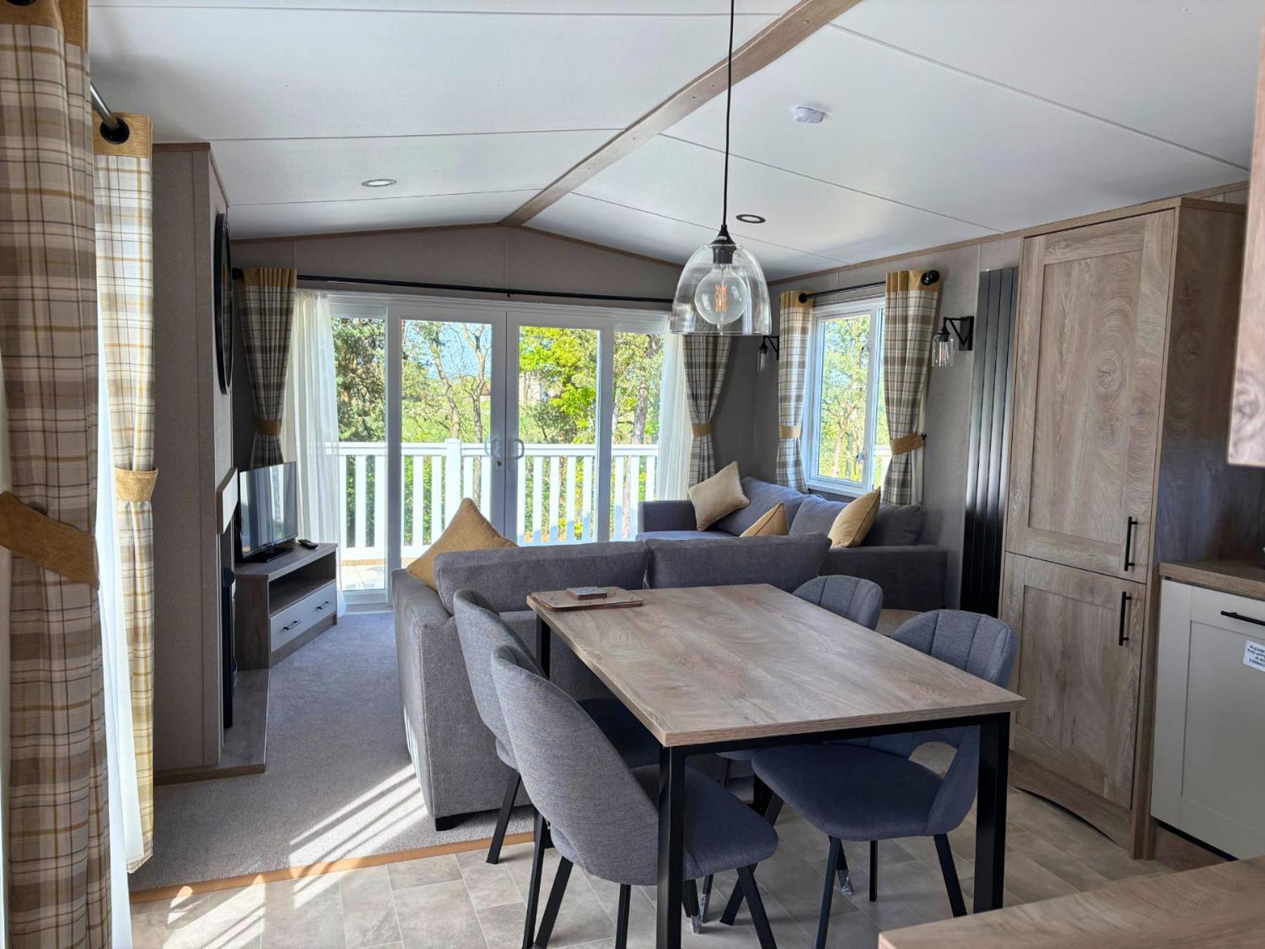 Linwater Caravan Park - Luxury Lodges And Static Caravans Near Edinburgh Newbridge  Exteriör bild