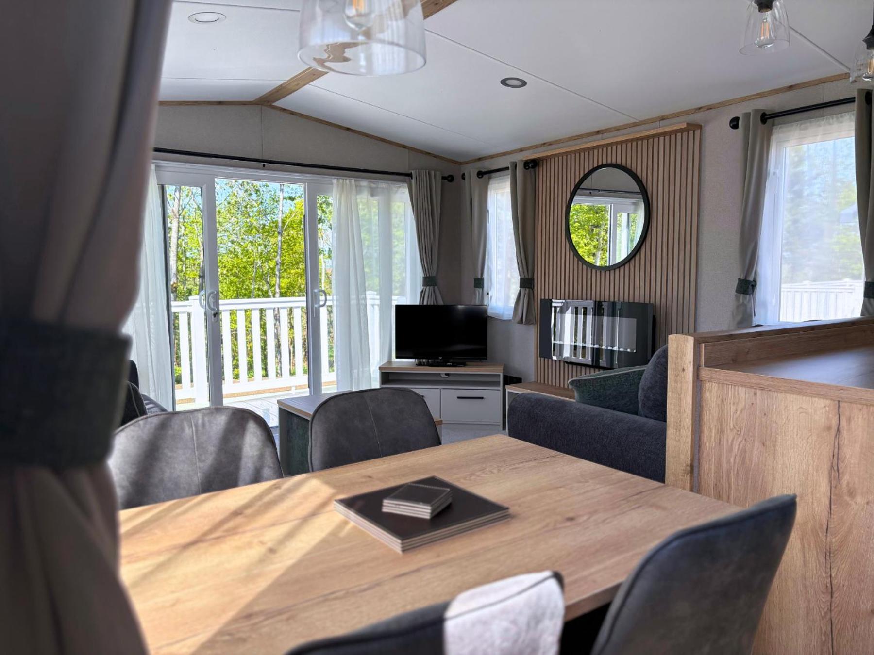 Linwater Caravan Park - Luxury Lodges And Static Caravans Near Edinburgh Newbridge  Exteriör bild