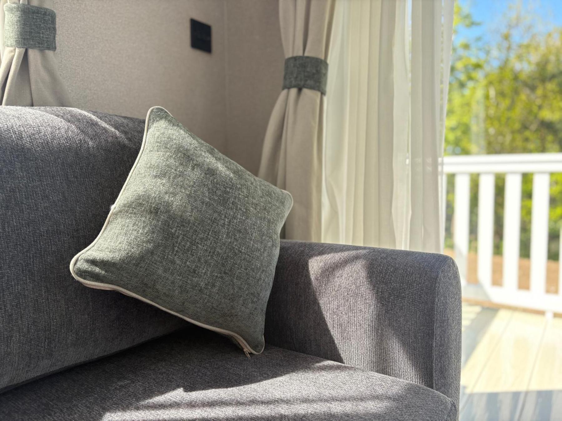 Linwater Caravan Park - Luxury Lodges And Static Caravans Near Edinburgh Newbridge  Exteriör bild