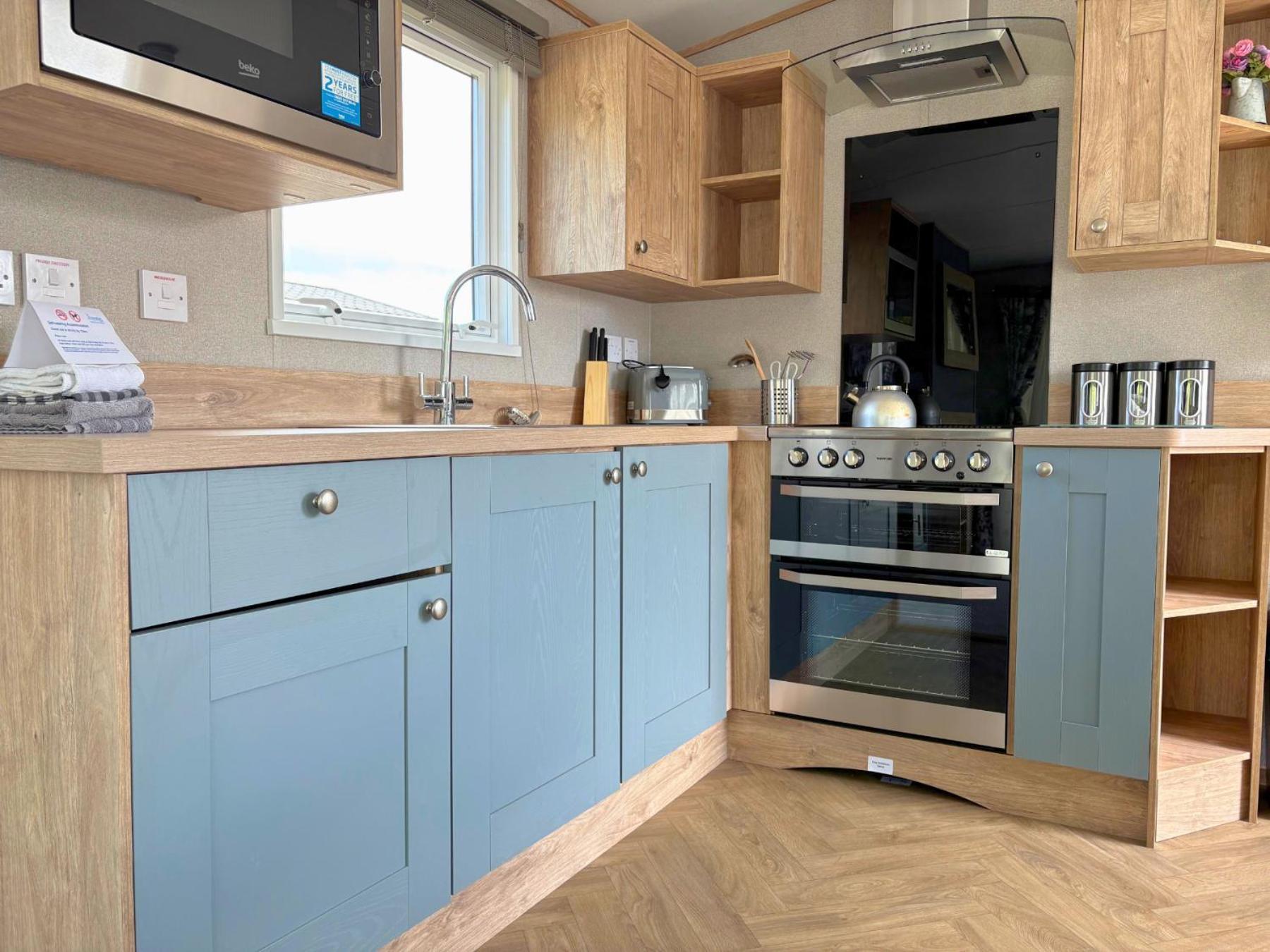 Linwater Caravan Park - Luxury Lodges And Static Caravans Near Edinburgh Newbridge  Exteriör bild